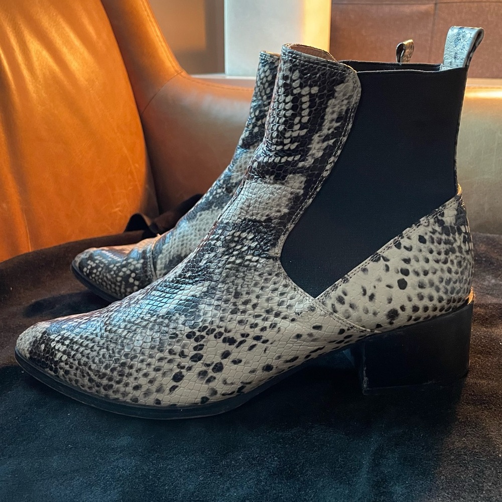 Mollini Darius Black White Python Ankle Boot Boot… - image 2